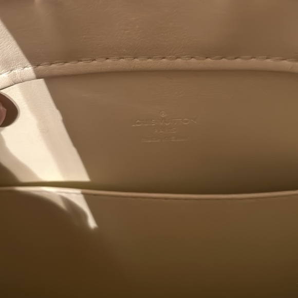 Louis Vuitton Houston Tote Lime Yellow Leather Monogram Vernis - Picture 9 of 11